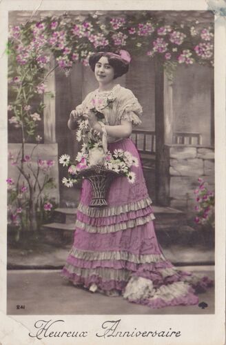 Carte Ancienne    Dame Corbeille De Fleurs