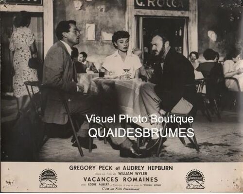 Vacances Romaines - Roman Holiday: Photo Cartonnée D'exploitation Cinématographique - Format 23x29 Cm - De William Wyler Avec Audrey Hepburn, Gregory Peck, Eddie Albert, Hartley Power - 1953