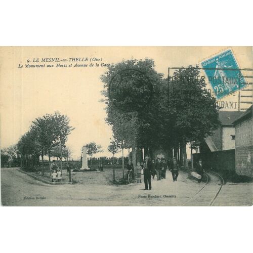 Le Mesnil En Thelle - 60 - Le Monument Aux Morts Et Avenue De La Gare (Cpa Très Animée)