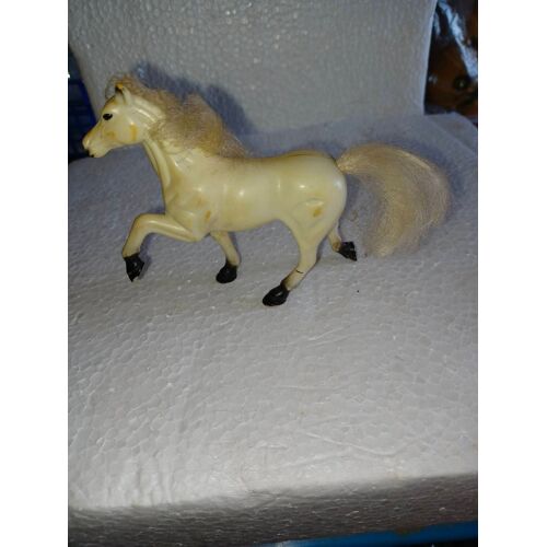 Cheval Blanc Sabot Noir 8 Cm