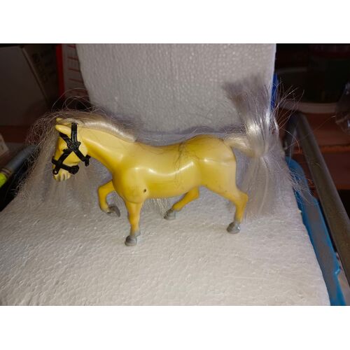 Cheval Creme 10 Cm