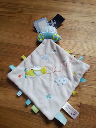 Doudou Peluche Plat Voiture Auto Cars Multi Etiquettes Simba Dickie Belgium Blanc Bleu Jaune /Vert Brodé Avion Nuage, Dos Étoile