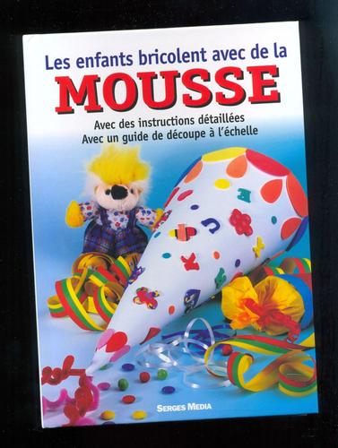 Les Enfants Bricolent Avec De La Mousse