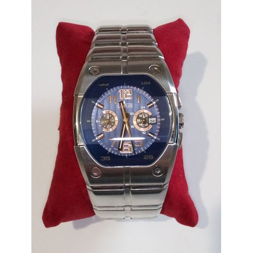 Montre Lotus
