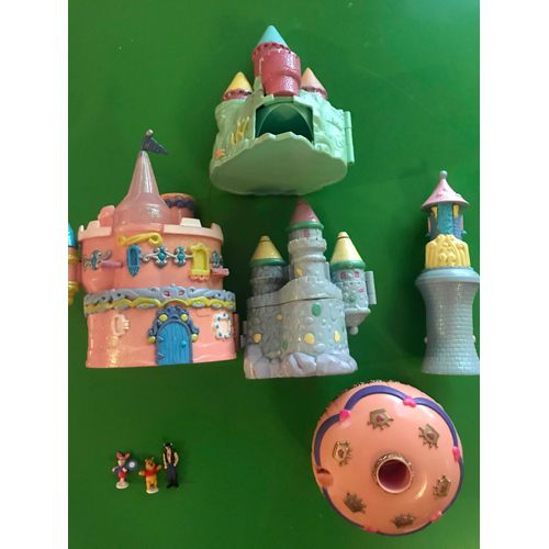 Lot 5 Éléments Trendmasters Et Autres, Chateau Princesses, Style Polly Pocket Bluebird.. Dans L' Etat