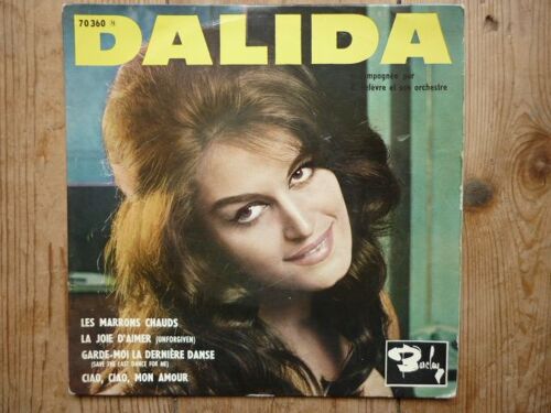 Ciao Ciao Mon Amour / La Joie D Aimer / Garde Moi La Derniere Danse / Les Marrons Chauds