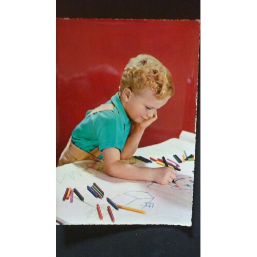 Enfant Déssinant