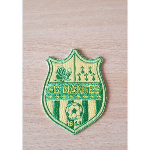 Ecusson Brodé Fc Nantes 1943 Ancien Modèle Avec Les 8 Étoiles, La Balle, La Toile D'hermine Et Le Navire 8x5,5 Cm Thermocollant, Pas Besoin De Couture