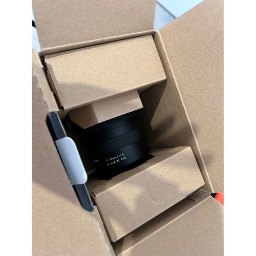 Objectif Tamron 17-70mm f/2.8