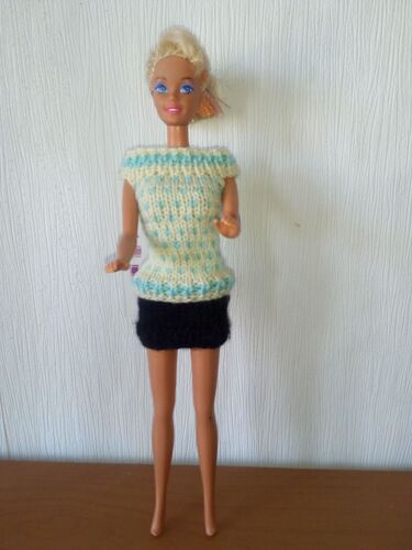 Haut N° 47 Tricoté Main Pour Poupée Barbie