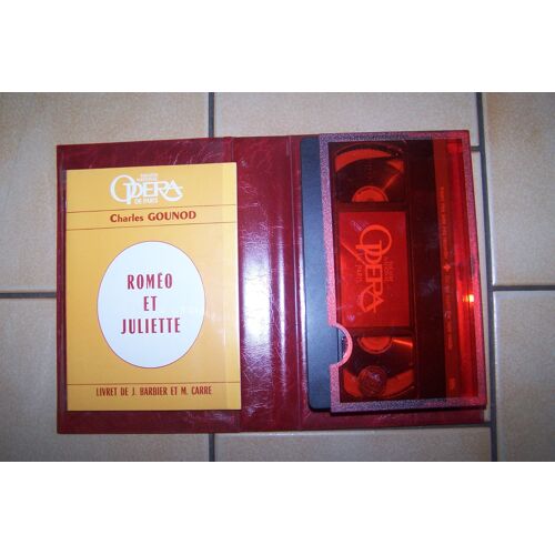 Romeo Et Juliette .Opera De Charles Gounod Theatre De L'opera De Paris .Livret De J.Barbier Et M.Carre. Vhs