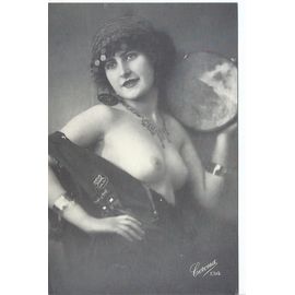 Carmen Enlève Le Haut