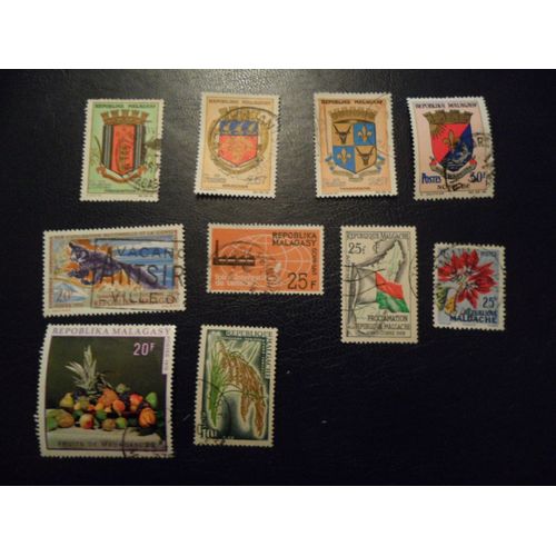10 Timbres De Madagascar Oblitérés