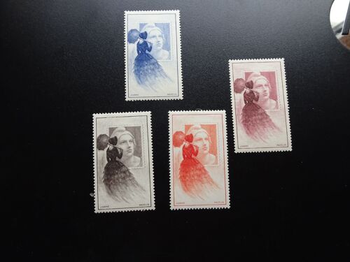 Lot De 4 Vignettes Marianne