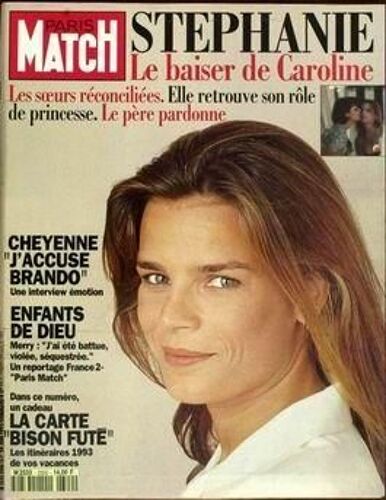 Paris Match N° 2300 Du 24/06/1993 - Stephanie - Le Baiser De Caroline. Les Soeurs Reconsiliees. Cheyenne - J'accuse Brando - Enfatns De Dieu - Merry - J'ai Ete Battue - Violee - Sequestree. Anthony...