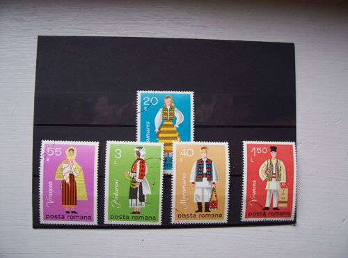 Série 5 Timbres Costumes 1979 Roumanie
