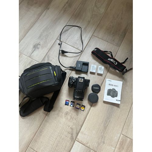 CANON EOS 600D 18 mpix Noir + Objectif Canon Zoom Lens EF-S 18-55mm