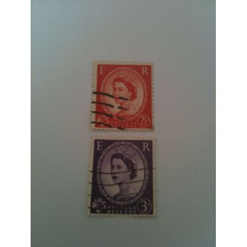 Lot De Deux Petits Timbres De La Reine Royaume-Uni
