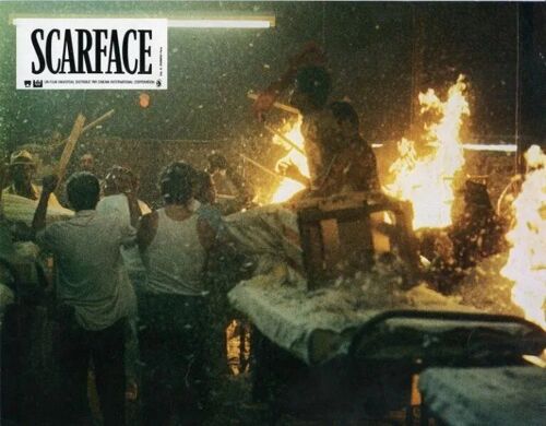 Scarface - Photo D'exploitation Cinématographique - Format 20x30cm - De Brian De Palma Avec Al Pacino, Michelle Pfeiffer, Steven Bauer, Robert Loggia, Mary Elizabeth Mastrantonio, F. Murray Abraham -