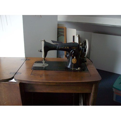 Machine à Coudre Ancienne Singer 15K88