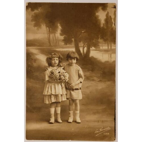 Carte Postale Ancienne Ref 67, V?Ux, Jeunes Enfants, Bouquet De Fleurs