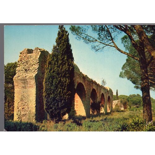 Carte Postale De Fréjus (Var) Vestiges De L' Aqueduc Romain