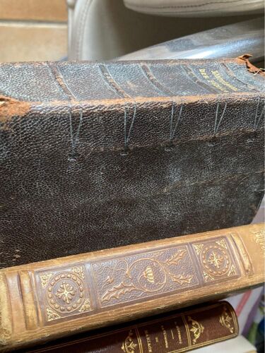 Livres Religieux  Paroissial Des Fidèles / Missel Du Saint Tabernacle / Catéchisme Du Mariage 