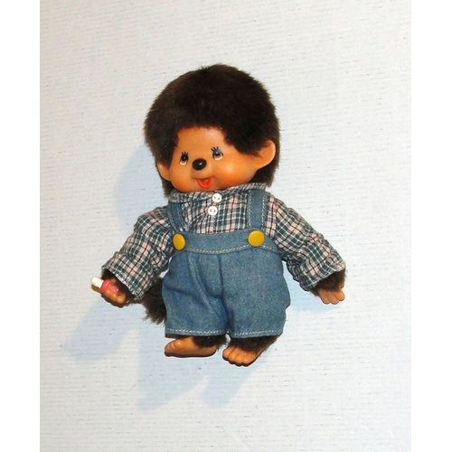 Kiki En Salopette Et Chemisette A Petit Carreaux Kiki Le Vrai Peluche Doudou Ajena 18 Cm