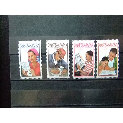 50 Botswana 1981 / Propagande Contre L'illettrisme / Yvert 425 / 428 Mnh