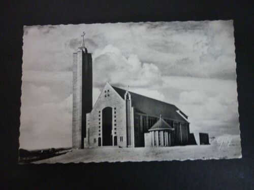 Eglise Sainte Marie Médiatrice Boulevard Sérurier