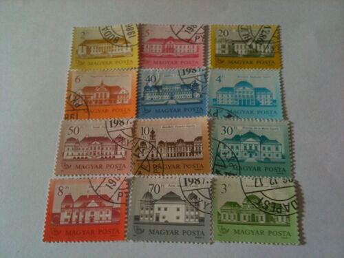 Lot De 12 Timbres Batiments Publics Hongrie 1987