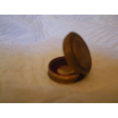 Boite De Fard A Joux Ancienne