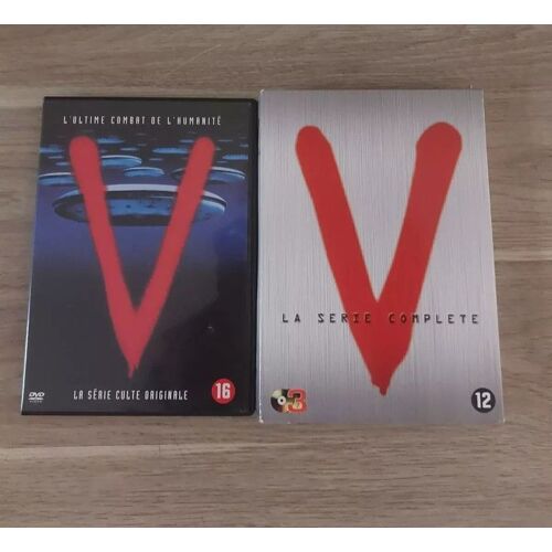 V Les Visiteurs Coffret Dvd Intégrale + Coffret Dvd V
