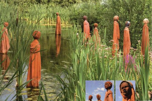 Carte Postale-Evenement- Art - Les Femmes Nomades- Crees Par Le Plasticien Breton Guy Lorgeret- Les Femmes Nomades Sont Les Invitees Inattendues Du Dixieme Anniversaire De L'espace Naturel Lille Metro