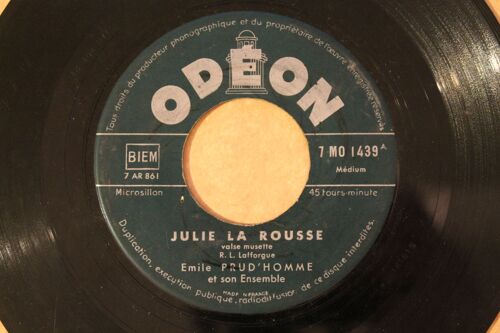 Julie La Rousse / Gais Triolets