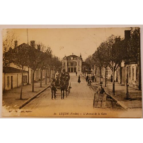 Carte Postale Ancienne Ref 69, Vendée 85, Lucon, L Avenue De La Gare Animée