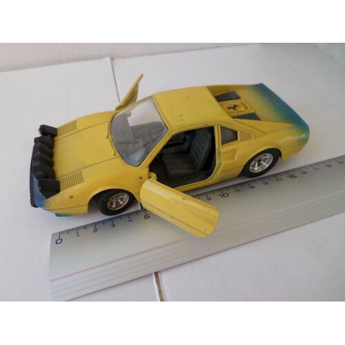 Ferrari Coupe Modele 308 Gtb Avec Rampe De Phares 1 / 24 Eme-Burago