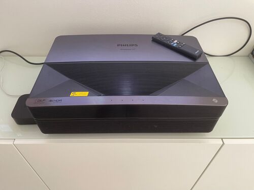 Philips Screeneo U5 Vidéoprojecteur, 3840 x 2160 4K UHD, 2¿200 ANSI Lumen