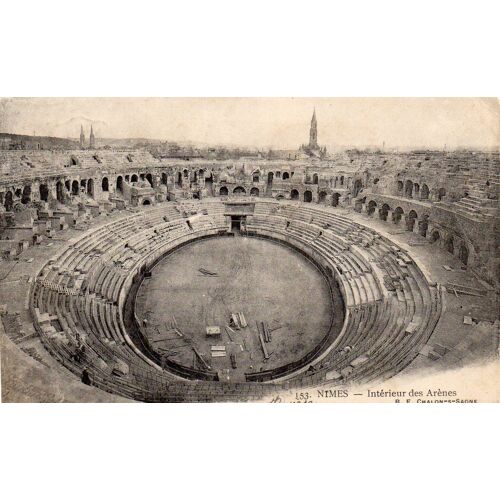 Cpa - Sites- Monuments - Nîmes Interieur Des Arenes En 1905