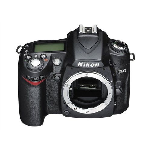 Nikon D90 + Objectif 18-105mm stabilisé f/3.5-5.6 G ED VR