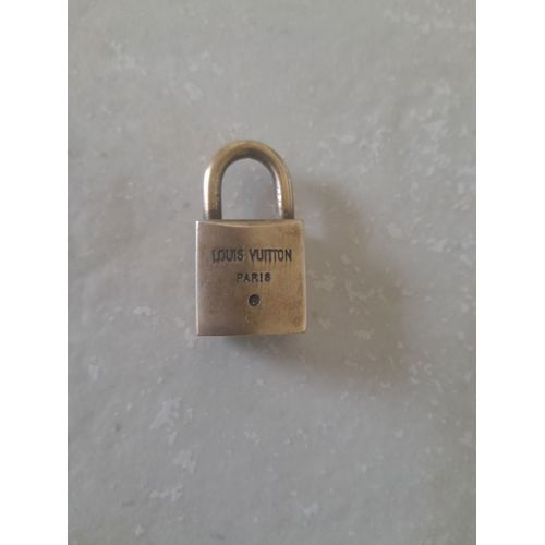 cadenas Louis Vuitton avec 2 petites clés
