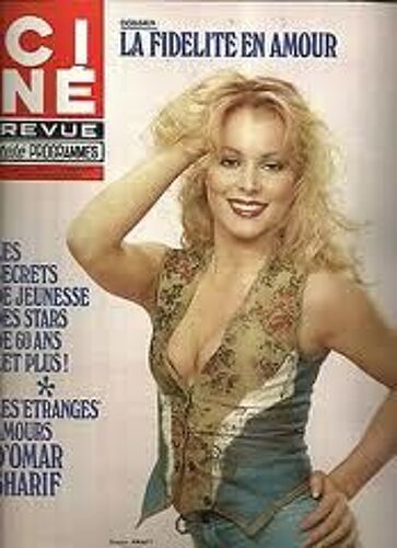 Cine Revue Delon Mireille Darc 2p/ Fred Astaire 1p/ Brigitte Fossey 4p/ Dolly Davis 4p/ Robert Mitchum 1p/ Omar Sharif 1p/ Belmondo 1/2p/ Eva Aulin Nue Poster / Marina Vlady 4p/ Evelyne Leclercq 1p/ Michel Auclair / Carlos Monzon Dos De Couv 32