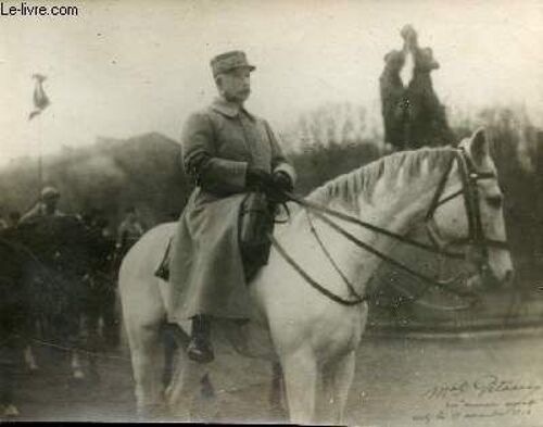 Photo Argentique Du Marechal Petain Sur Son Coursier Pur Sang Monnein Monestyr  .