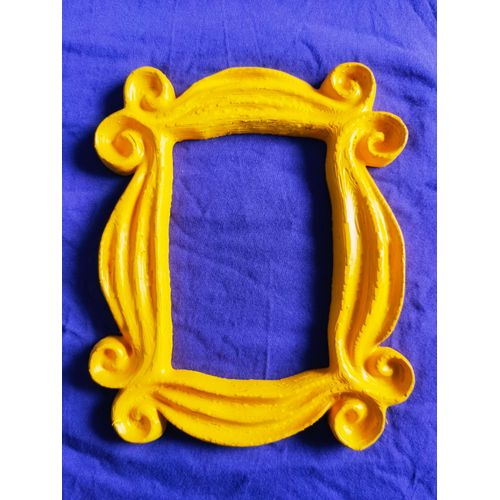 Cadre De Porte Monica Friends Avec Attache