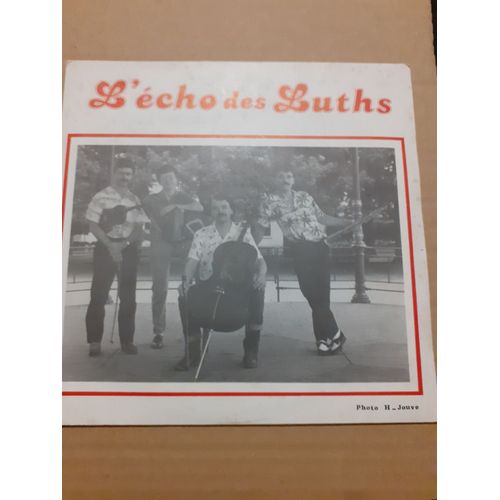 L'écho Des Luths - 45 Tours - "La Casquette Sur Les Genoux" 3'32 ; "À La Cour Du Palais N°15702" - Ca 94555 (C) 1986