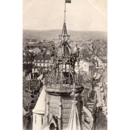 Cpa - Lieux Monuments - Dijon Cote D'or- Le Jacquemart De L'eglise Notre-Dame- Editions Ll