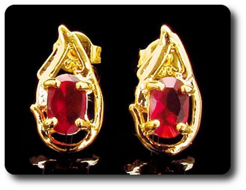 Boucles D'oreille Rubis 2x7 Mm Plaqué Or 18 K.