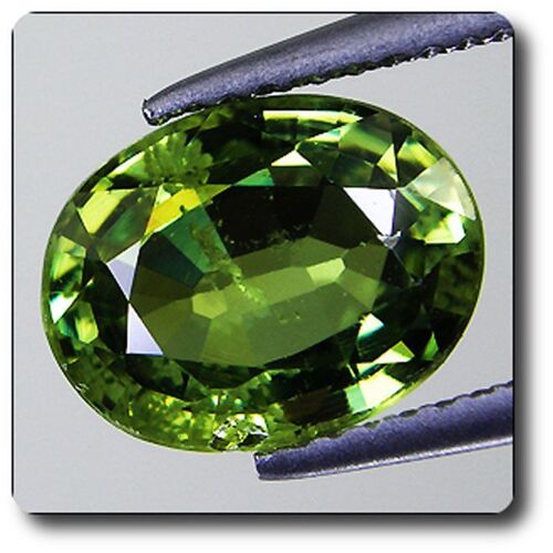 1.06 Cts Grenat Demantoide . Vs Ural Mountains, Russie. Avec Certificat D'authenticité.
