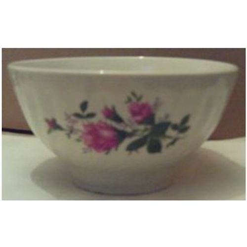 Bol - Décor " Roses Et Feuillage " - En Porcelaine