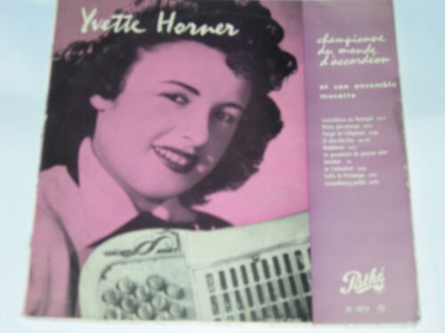 Les Lavendières Du Portugal + Prière Péruvienne + Tango De L'éléphant + El Cha Cha Cha + Madeleine + La Goualante Du Pauvre Jean + Istambul + Je T'attendra + Enfin Le Printemps + Luxembourg Polka